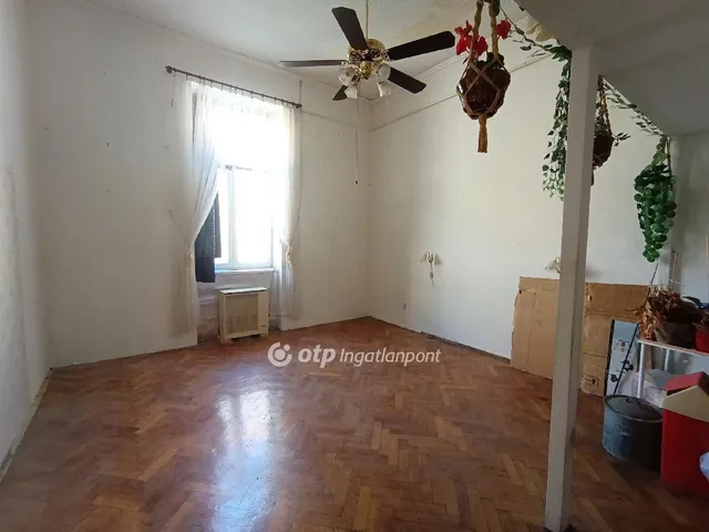 Eladó lakás Budapest VI. kerület 44 nm