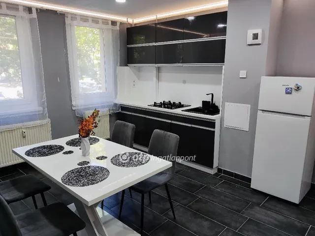 Eladó lakás Budapest XX. kerület 70 nm