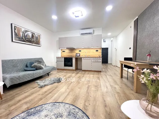 Eladó lakás Budapest VI. kerület 142 nm