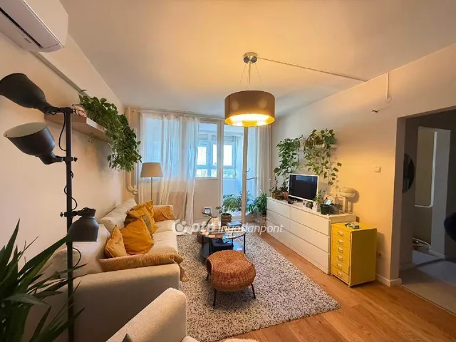 Eladó lakás Budapest III. kerület, Római-part 49 nm