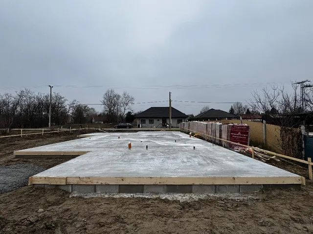 Eladó ház Szigetmonostor 196 nm