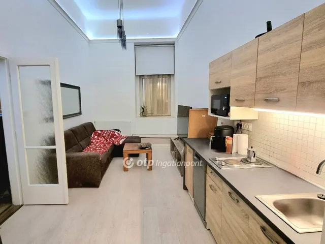 Eladó lakás Budapest VI. kerület 44 nm