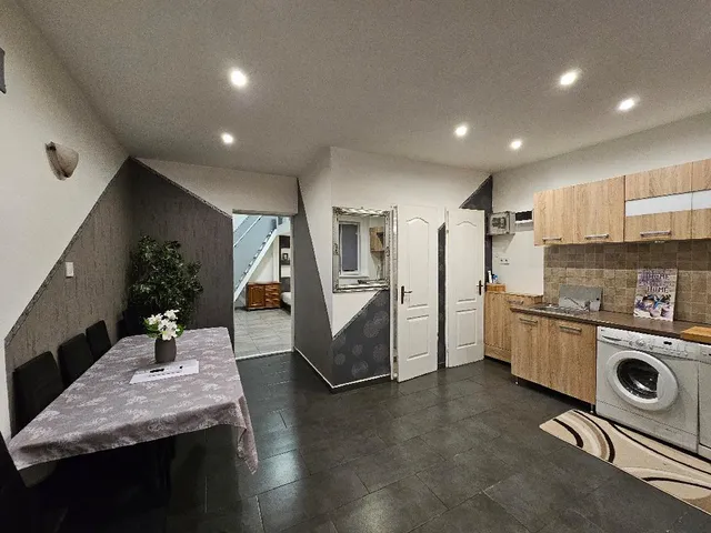 Eladó lakás Budapest X. kerület, Óhegy 43 nm