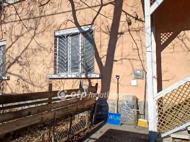 Eladó lakás Budapest XVI. kerület, Rákosszentmihály 110 nm