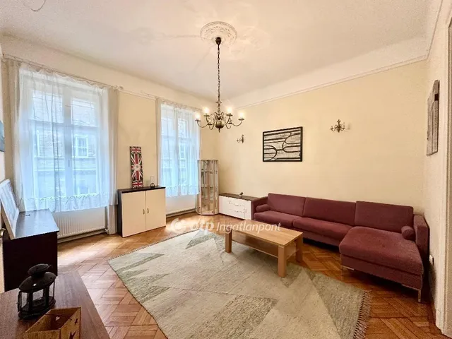 Eladó lakás Budapest VIII. kerület, Corvin negyed 81 nm