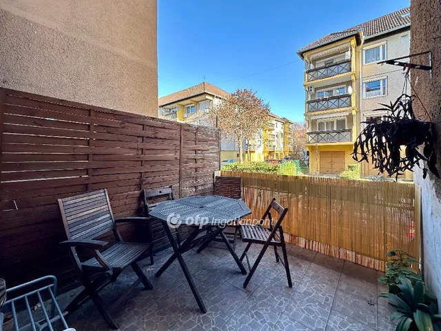 Eladó lakás Budapest VIII. kerület, Századosnegyed 55 nm