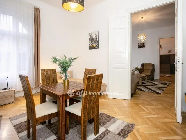 Eladó lakás Budapest VIII. kerület, Corvin negyed 100 nm