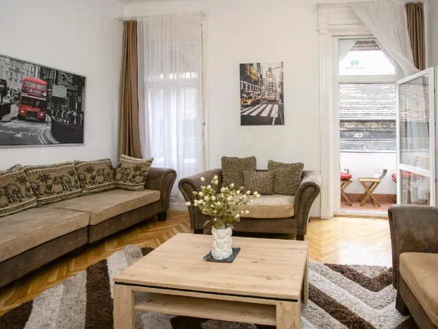 Eladó lakás Budapest VIII. kerület, Corvin negyed 100 nm