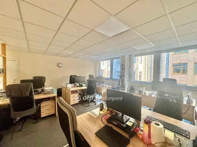 Eladó kereskedelmi és ipari ingatlan Budapest XIII. kerület 335 nm