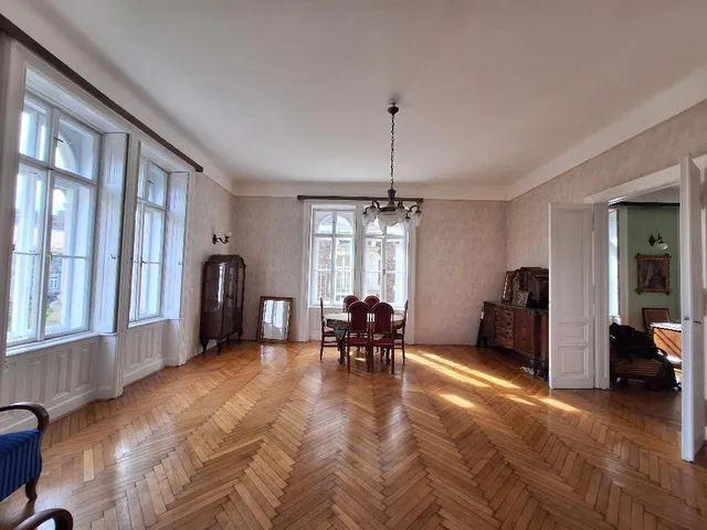 Eladó lakás Budapest VIII. kerület, Corvin negyed 125 nm