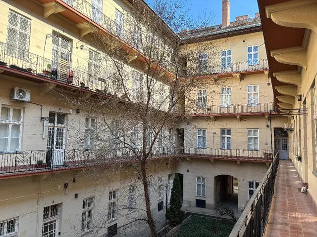 Eladó lakás Budapest VI. kerület 37 nm