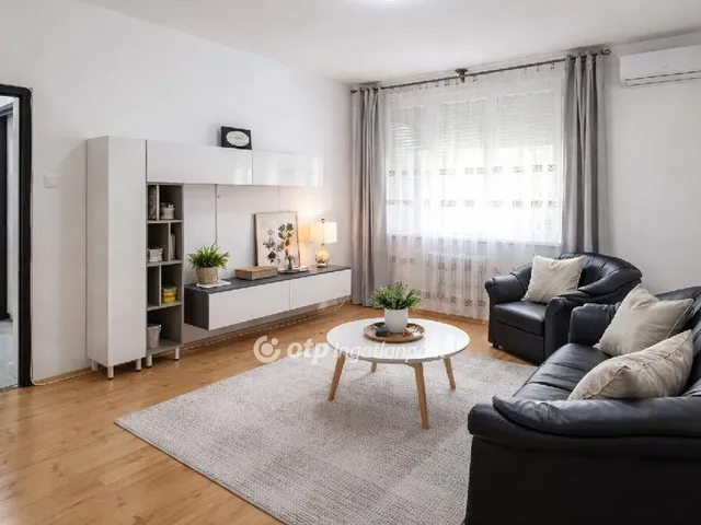 Eladó lakás Dunaújváros 49 nm