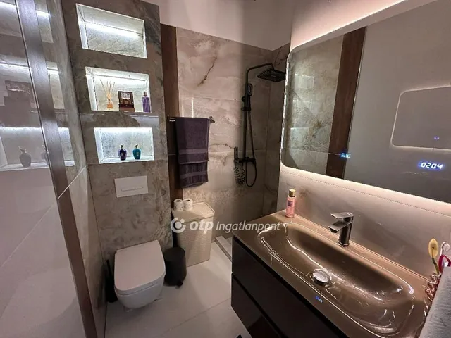 Eladó lakás Budapest V. kerület, Belváros 72 nm