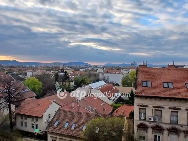 Eladó lakás Budapest X. kerület, Ligettelek 50 nm