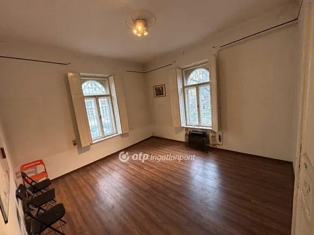 Eladó lakás Budapest VI. kerület 86 nm