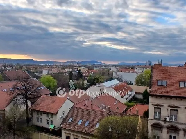 Eladó lakás Budapest X. kerület, Ligettelek 50 nm