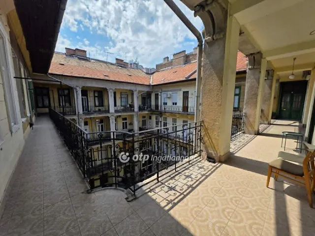Eladó lakás Budapest VI. kerület 70 nm