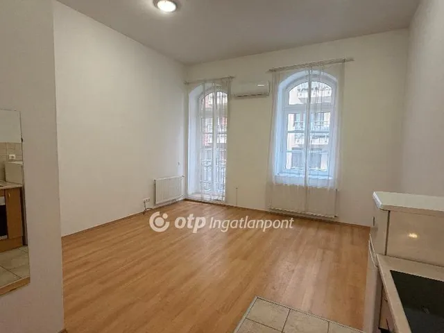 Eladó lakás Budapest VI. kerület 38 nm