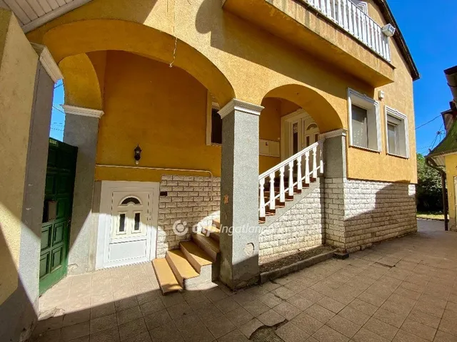 Eladó ház Esztergom 269 nm