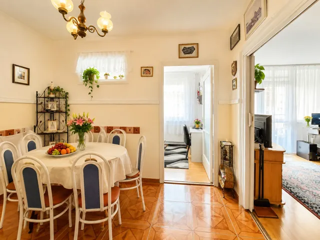 Eladó lakás Budapest X. kerület, Laposdűlő 72 nm