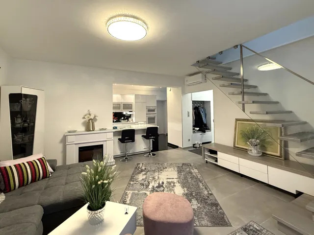 Eladó ház Budapest XI. kerület, Péterhegy, Bolygó utca 140 nm