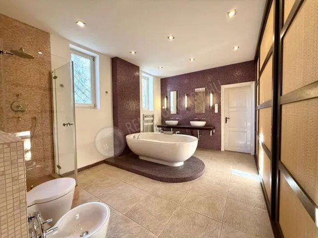 Kiadó ház Budapest XII. kerület, Hegyalja út 491 nm