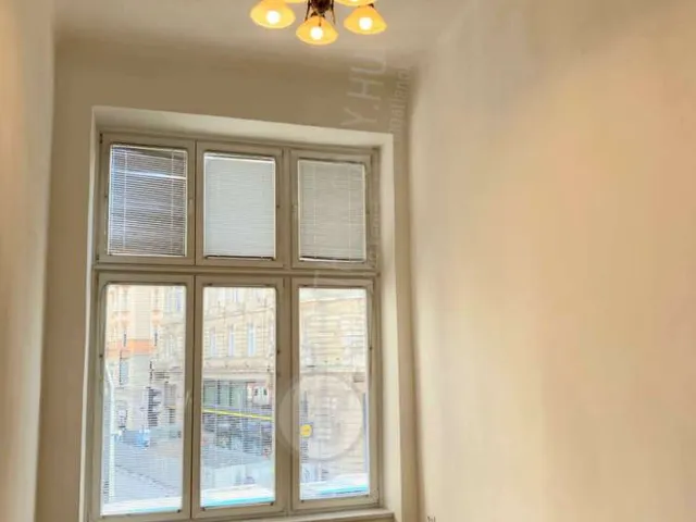 Kiadó kereskedelmi és ipari ingatlan Budapest V. kerület, Ferenciek tere 35 nm