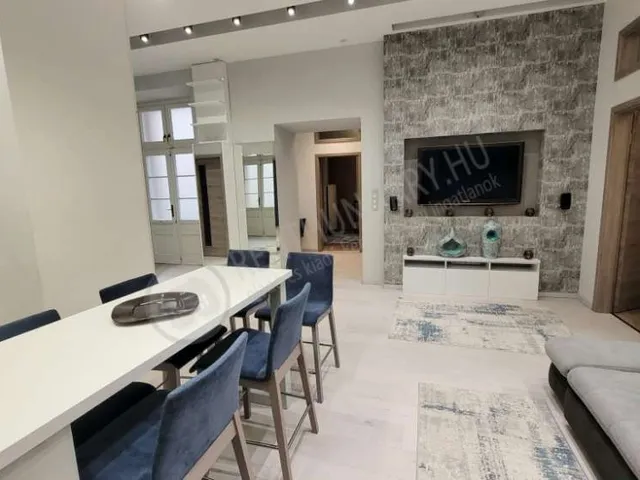 Kiadó lakás Budapest V. kerület, Régi posta utca 73 nm