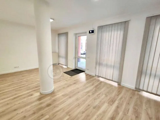 Kiadó kereskedelmi és ipari ingatlan Budapest IX. kerület 29 nm