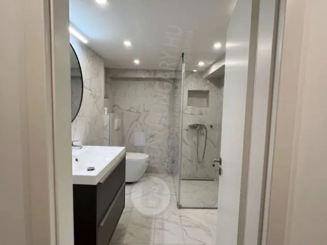Eladó lakás Budapest VI. kerület 62 nm