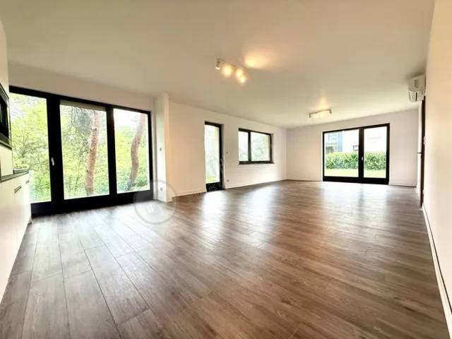 Kiadó kereskedelmi és ipari ingatlan Budapest II. kerület 110 nm