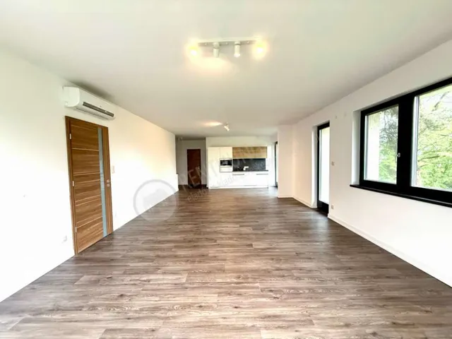 Kiadó kereskedelmi és ipari ingatlan Budapest II. kerület 110 nm
