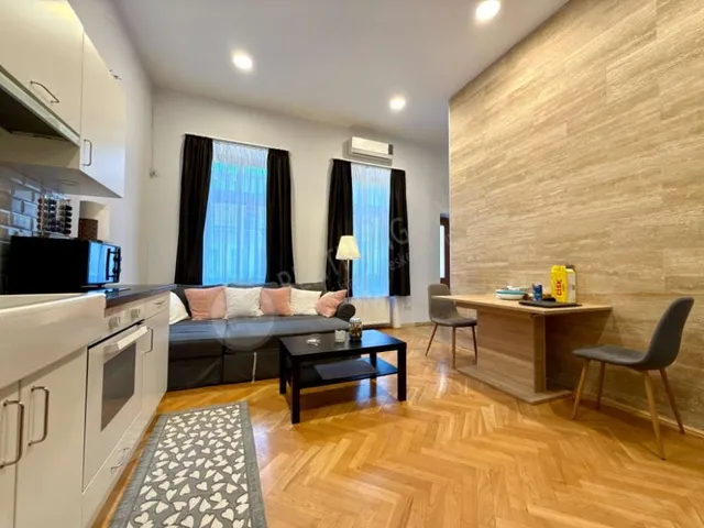 Kiadó lakás Budapest VI. kerület, Paulay Ede utca 75 nm