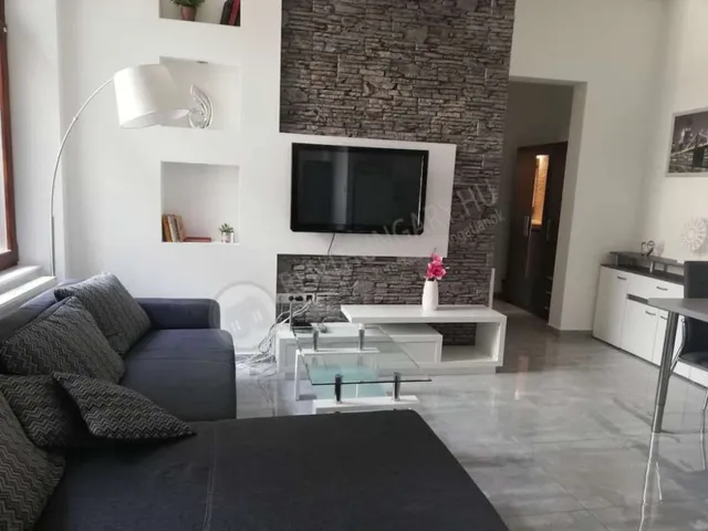 Kiadó lakás Budapest VI. kerület, Zichy Jenő utca 39 nm