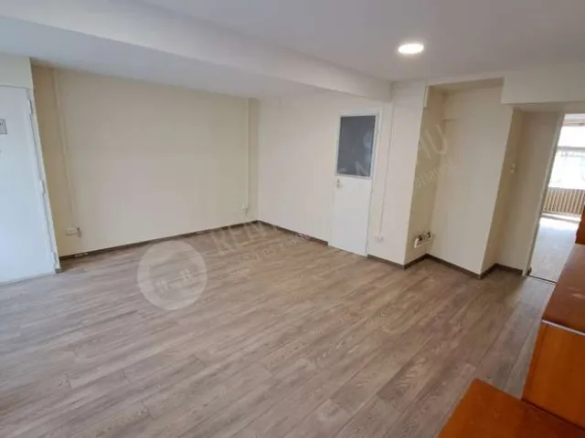 Kiadó kereskedelmi és ipari ingatlan Budapest VIII. kerület, Nap utca 54 nm