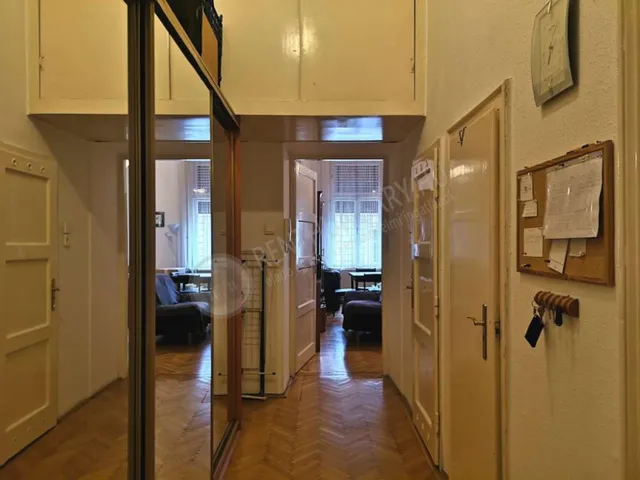 Kiadó lakás Budapest VI. kerület, Vörösmarty utca 69 nm