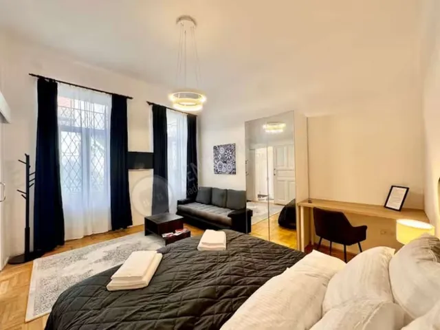 Kiadó lakás Budapest VI. kerület, Izabella utca 35 nm