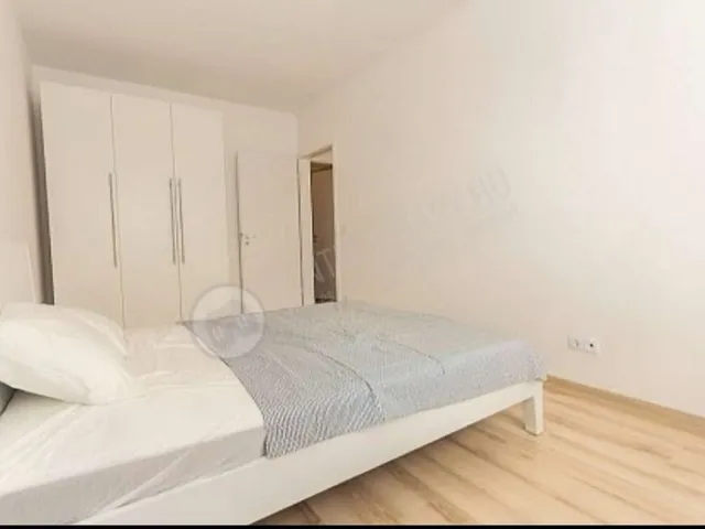 Kiadó lakás Budapest VIII. kerület, Corvin sétány 64 nm