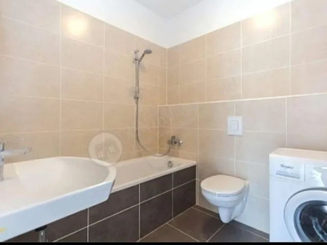 Kiadó lakás Budapest VIII. kerület, Corvin sétány 64 nm