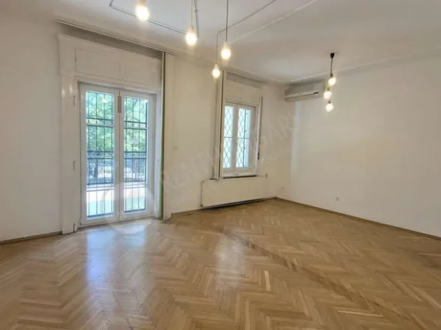 Kiadó lakás Budapest I. kerület, Mihály utca 140 nm