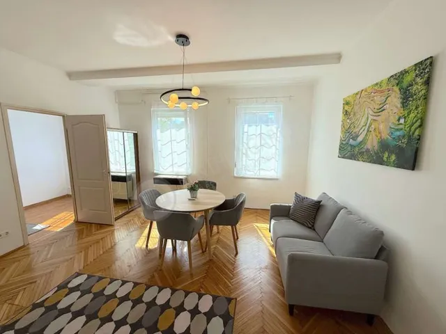 Eladó lakás Budapest I. kerület, Mészáros utca 40 nm