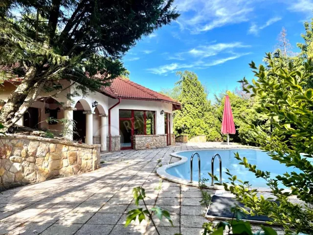Kiadó ház Leányfalu, Panoráma utca 370 nm