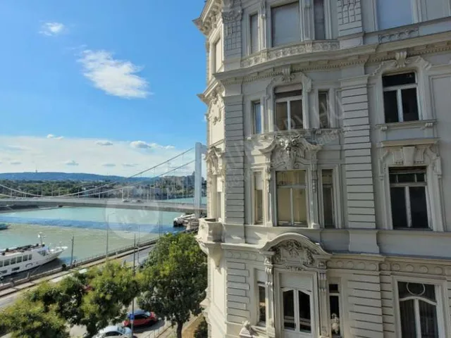 Eladó lakás Budapest V. kerület 111 nm