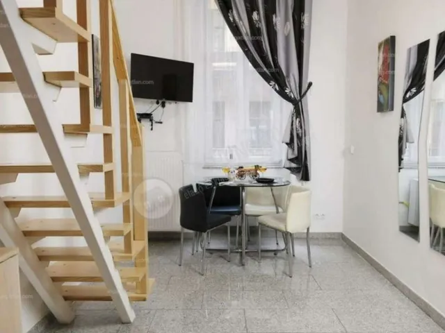 Eladó lakás Budapest VII. kerület, Akácfa utca 145 nm