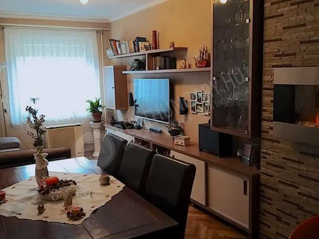 Eladó lakás Vác, Kőhíd utca 49 nm