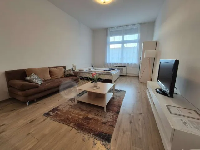 Kiadó lakás Budapest XIII. kerület, Váci út 75 nm