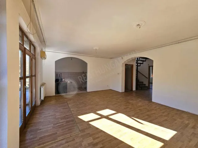 Kiadó ház Budapest XXII. kerület, Kistétény utca 210 nm