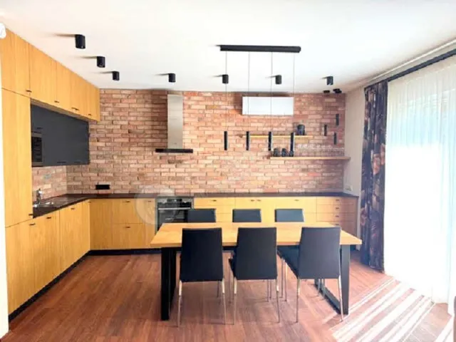 Kiadó lakás Budapest XIV. kerület, Torontál utca 110 nm