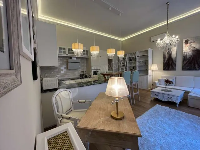 Kiadó lakás Budapest VI. kerület, Teréz körút 60 nm