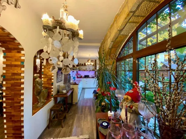 Eladó ház Budapest II. kerület 370 nm